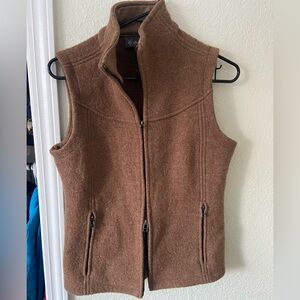 Women’s Ibex 100% Tan Wool Vest in size Small